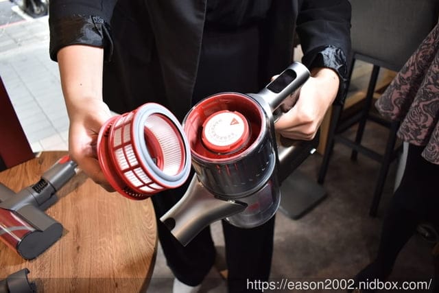 【新品發表會】Roborock石頭科技H6旗艦無線手持吸塵器。全球首賣。電量持久、吸力長效不衰減、99.9%深度除蟎。重量輕 無線手持吸塵器推薦