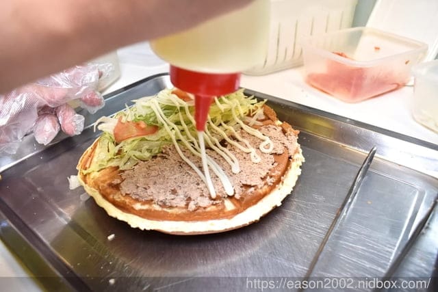 大安鬆餅外送。咕咕鬆餅屋-信大店。療癒系下午茶點心推薦。專業技術烘烤，吃多也不覺得口乾。鹹、甜口味，各式不同滋味，口味選擇多樣化。近大安捷運站步行約5分鐘腳程
