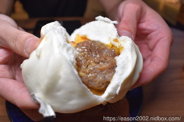 台中勤美綠道園B1美食推薦。藤記甜品。爆漿的巧克力包，讓你幸福感爆棚。黑糖與無糖豆漿結合的豆花湯底，香濃不甜膩。顆粒感的花生豆漿，原來豆漿也能有咬勁