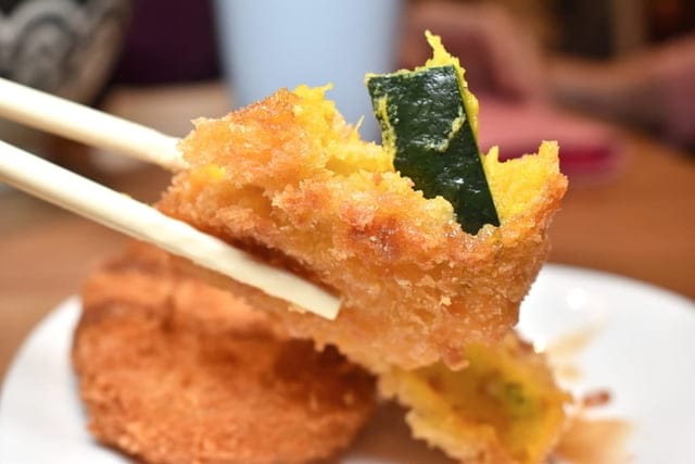 新店拉麵。海貓亭 うみねこ亭。新店平價日式拉麵推薦。近新店捷運站步行約10分鐘。可以順便來過碧潭遊