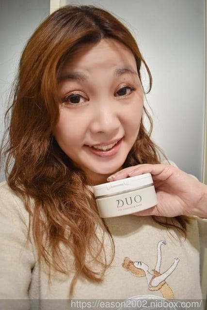 來自日本，網美愛用的卸妝神器。DUO 麗優 五效合一卸妝膏-深層保濕（紅色包裝）。卸妝、洗臉、去角質、精華保養、按摩肌膚，一次到位