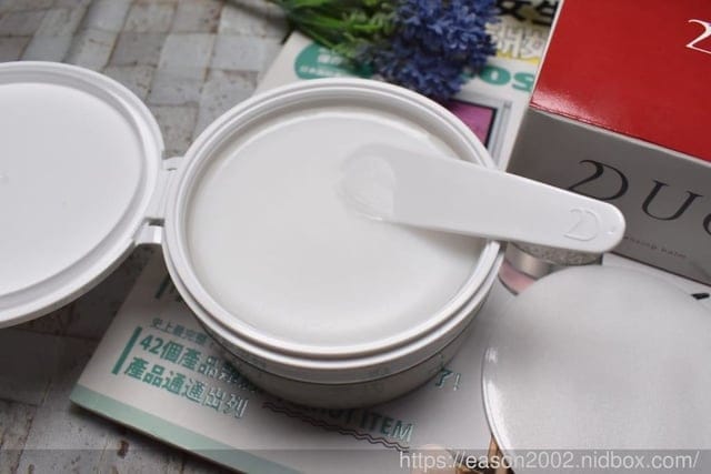 來自日本，網美愛用的卸妝神器。DUO 麗優 五效合一卸妝膏-深層保濕（紅色包裝）。卸妝、洗臉、去角質、精華保養、按摩肌膚，一次到位