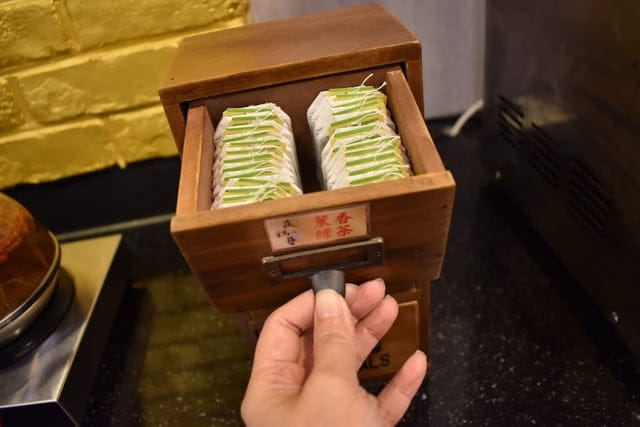 台中美食。精緻鍋物推薦。蔬鍋藝鍋物-文心店。食材新鮮嚴選，提供自助吧無限量供應。兒童遊戲室，讓爸爸媽媽可以安心用餐