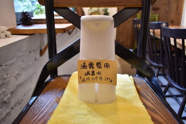 台中住宿推薦。台中桂之旅。商務洽公、出遊玩樂，簡約乾淨又舒適的住宿環境。面外落地窗，享受早晨陽光，充滿能量的精神飽滿。提供免費早餐（日常日嚐早午餐下午茶）