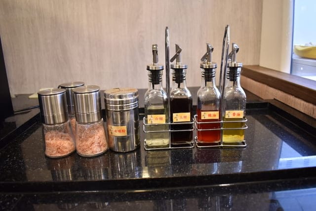 台中美食。精緻鍋物推薦。蔬鍋藝鍋物-文心店。食材新鮮嚴選，提供自助吧無限量供應。兒童遊戲室，讓爸爸媽媽可以安心用餐