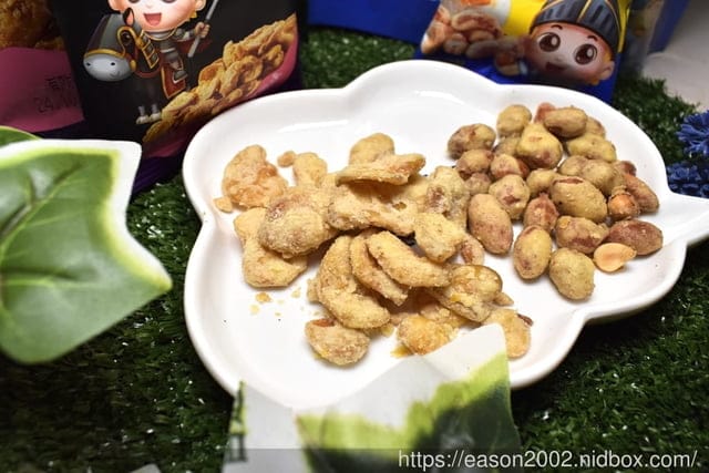 休閒零嘴推薦。戰豆大派對禮盒，全聯獨賣：鹹蛋黃蠶豆及日式唐辛子青豆。輕巧小包裝，方便攜帶，辦公室下午茶零嘴/看電視的好夥伴/親朋好友歡聚的零食推薦/嘴饞最愛