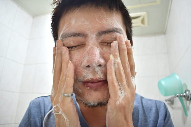HODRMAN男研堂。FG特優評鑑商品。#胺基酸多功能洗面乳。洗後清爽，毛孔通暢，不乾澀，不殘留滑膩感
