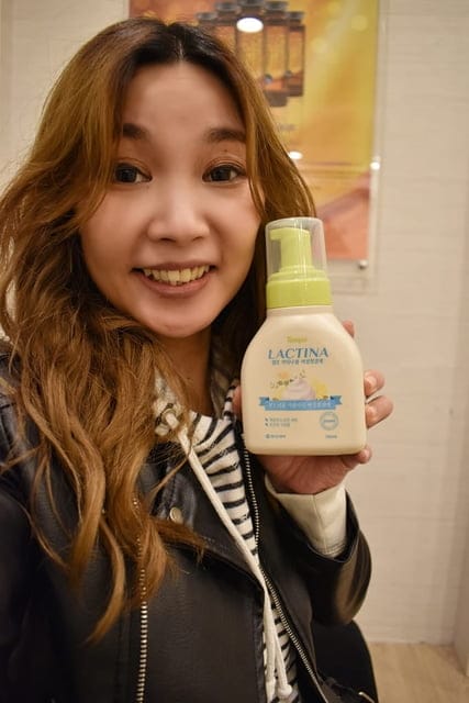 【韓國東亞製藥】LACTINA私密清潔泡沫慕斯280ml。專for生理期前後、孕期護理、更年期、重視私密部位保濕清潔的女性朋友們。綿密泡泡質地，易清潔、好沖洗，不殘留黏膩感。味道清新自然