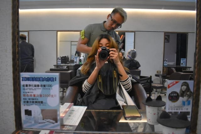 淡水美髮推薦。DM  hair  salon 淡水染護專店。淡水平價染髮只要NT$499，（不分長短），搭配套餐護髮，更超值。超優質的設計師，依照目前髮況，調整你的髮色。給與予秀髮最好的完美呵護