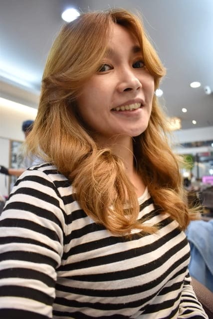 淡水美髮推薦。DM  hair  salon 淡水染護專店。淡水平價染髮只要NT$499，（不分長短），搭配套餐護髮，更超值。超優質的設計師，依照目前髮況，調整你的髮色。給與予秀髮最好的完美呵護