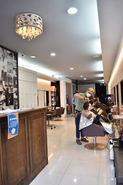 淡水美髮推薦。DM  hair  salon 淡水染護專店。淡水平價染髮只要NT$499，（不分長短），搭配套餐護髮，更超值。超優質的設計師，依照目前髮況，調整你的髮色。給與予秀髮最好的完美呵護
