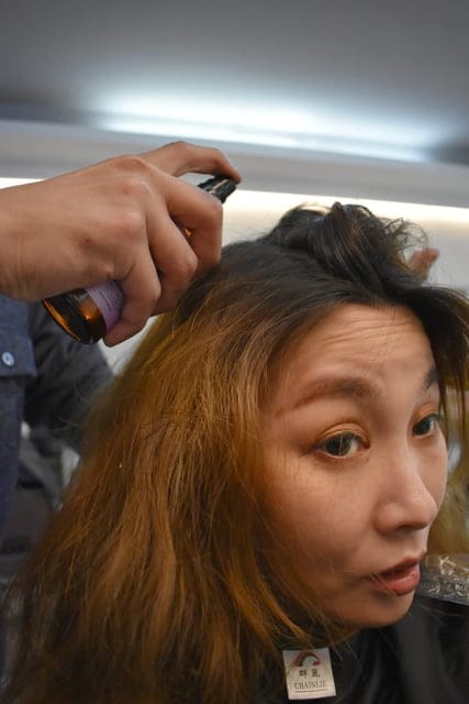 淡水美髮推薦。DM  hair  salon 淡水染護專店。淡水平價染髮只要NT$499，（不分長短），搭配套餐護髮，更超值。超優質的設計師，依照目前髮況，調整你的髮色。給與予秀髮最好的完美呵護