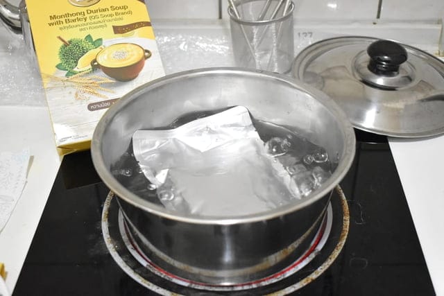 榴槤控最愛。QS SOUP 養生栗子&榴槤濃湯。（素食可用）。泰國養生栗子湯、芝麻栗子湯、金枕頭榴槤糯米湯、金枕頭榴槤大麥湯、金枕頭榴槤小米椰子湯