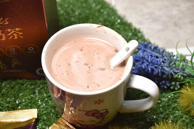 用好而優Bioplus防彈奶茶取代含糖飲品。下午茶也可以很健康。促進新陳代謝、精神旺盛。使用斯里蘭卡紅茶粉，茶香濃郁，搭配蛋糕，下午茶首選