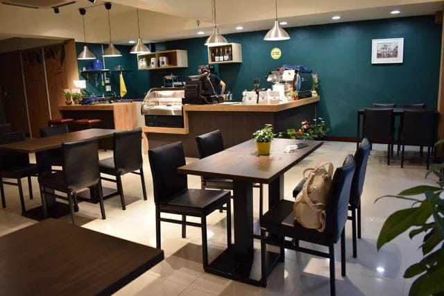 天母不限時咖啡廳。Serious Coffee。手沖咖啡。義式咖啡。茶類飲品。鬆餅蛋糕。天母下午茶推薦
