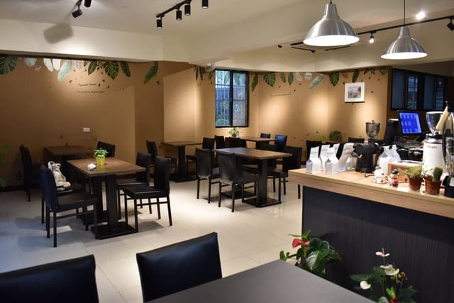 天母不限時咖啡廳。Serious Coffee。手沖咖啡。義式咖啡。茶類飲品。鬆餅蛋糕。天母下午茶推薦