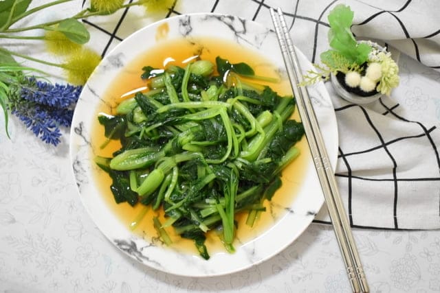 如何簡單快速吃出養生與健康！？NICE GREEn 美蔬菜，洗手後直接切菜，川燙或是冷拌沙拉，不用10分鐘，輕鬆快速上桌