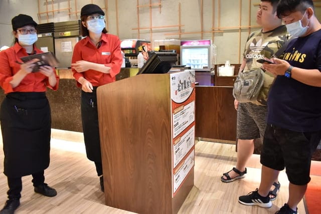 台中和牛吃到飽推薦。北澤壽喜燒台中公益店。只要NT$888，就能享用奢華和牛M9+/美國安格斯黑牛/極品松阪豬，哈根達斯冰淇淋，沙瓦飲品無限量供應，日式小品以及免費升級雙享鍋。讓你吃飽吃滿