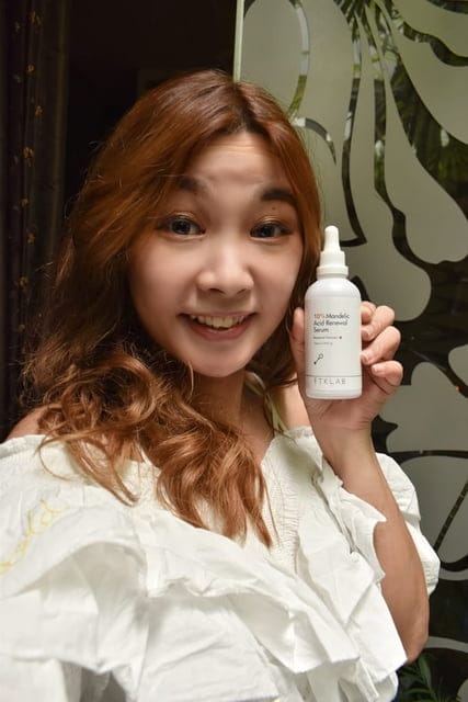 TKLAB 10%杏仁酸輕煥膚精華液。含10%杏仁酸，通暢毛孔，解決黑頭&白頭困擾。TKLAB特別設計專for合適膚質使用的杏仁酸保養產品，你的毛孔問題，交給TKLAB