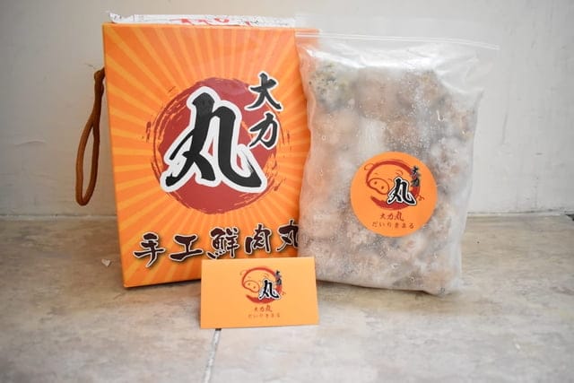 宅配美食。手工鮮肉丸第一品牌。「 大力丸」手工鮮肉丸。堅持純手工製作，皮Q帶勁，陷香多汁。隨意烹調，輕鬆上桌