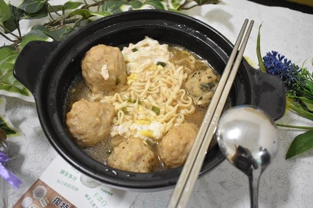 宅配美食。手工鮮肉丸第一品牌。「 大力丸」手工鮮肉丸。堅持純手工製作，皮Q帶勁，陷香多汁。隨意烹調，輕鬆上桌