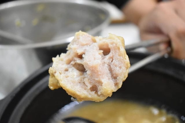 宅配美食。手工鮮肉丸第一品牌。「 大力丸」手工鮮肉丸。堅持純手工製作，皮Q帶勁，陷香多汁。隨意烹調，輕鬆上桌