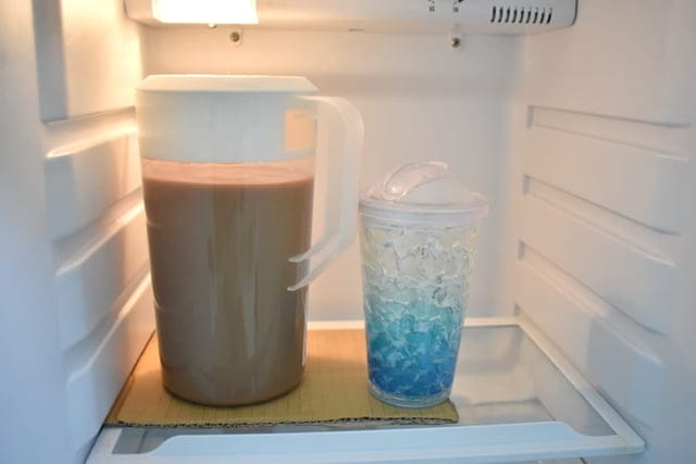 在家也能自製手搖飲。力代黑糖珍珠奶茶&黑糖奶茶。免出門、叫外送。黑糖奶茶香氣濃郁。一年四季都可以喝的自製手搖飲品