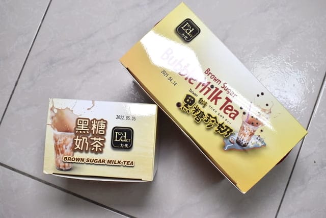 在家也能自製手搖飲。力代黑糖珍珠奶茶&黑糖奶茶。免出門、叫外送。黑糖奶茶香氣濃郁。一年四季都可以喝的自製手搖飲品