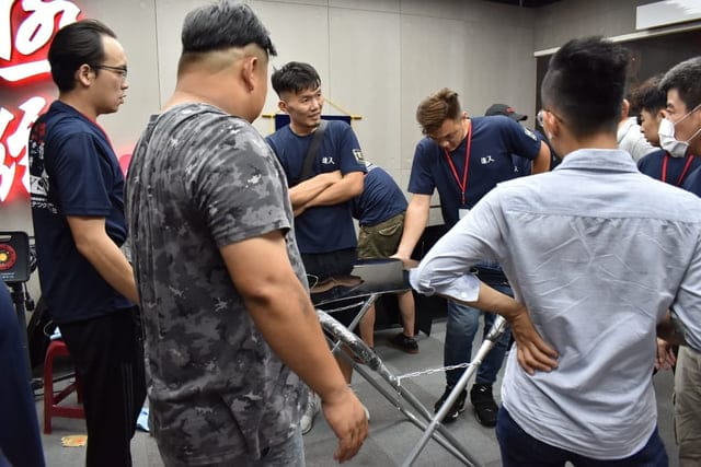 三峽極緻汽車美容 第一屆內部研磨評比大賽。加強提升全省各家極緻汽車美容的競爭力。賽後互相研討，不斷自我訓練