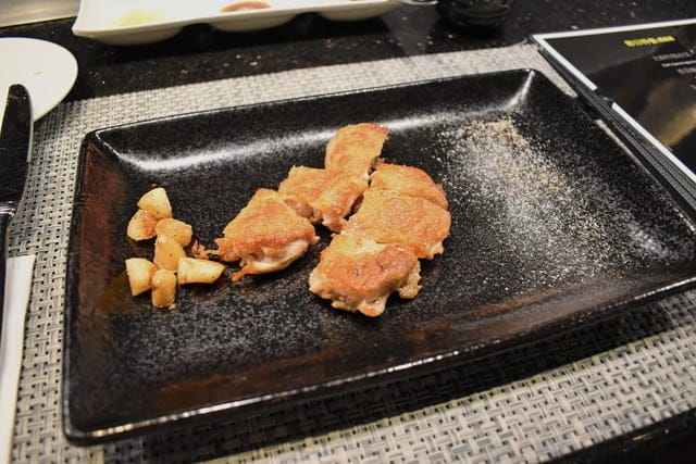 台北小巨蛋超值商業特餐推薦（振興卷加碼活動）。#饗瘦鐵板燒。加拿大龍蝦套餐，只要NT$888，打卡再贈炒飯。振興卷美食
