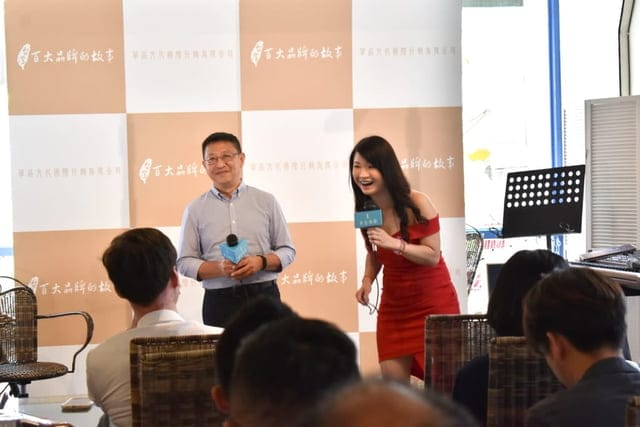 華品影視傳媒進軍台灣新媒體暨台灣百大品牌的故事節目新聞發佈會。傳承與紀錄台灣各個角落的企業創辦人對於「夢想」的堅持與做「品牌」努力，拍攝「台灣百大品牌的故事」影集，透過電子媒體傳遞到兩岸四地發揚光大