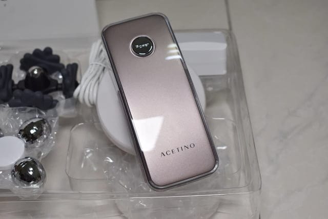 iNO x ACETINO美體按摩機。居家推脂體雕微SPA，好幫手。免出門、免SPA中心課程費用。在家就能享受體雕按摩的貴婦級SPA