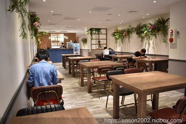振興卷美食。二鬼麵鋪府中店。麻辣系列，每日精心慢煮細熬而成，辣的讓你不要不要。板橋捷運府中站沿線必吃美食推薦
