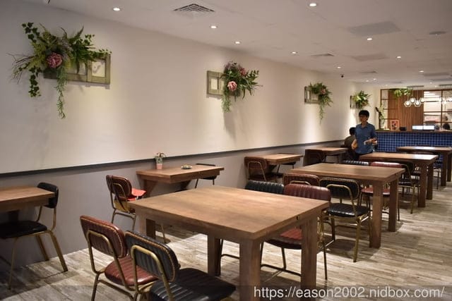 振興卷美食。二鬼麵鋪府中店。麻辣系列，每日精心慢煮細熬而成，辣的讓你不要不要。板橋捷運府中站沿線必吃美食推薦
