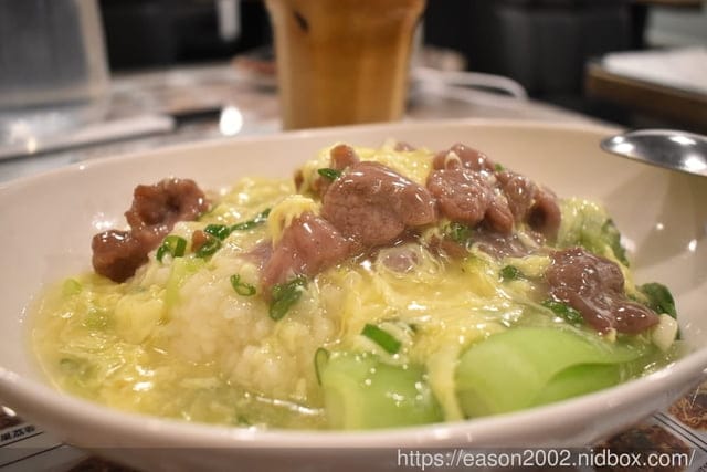 台北港式茶餐廳推薦。#港飲港食茶餐廳。必吃港式茶點（#蜂巢荔蓉芋蓉角 #楊枝甘露）。特色港式茶餐廳推薦
