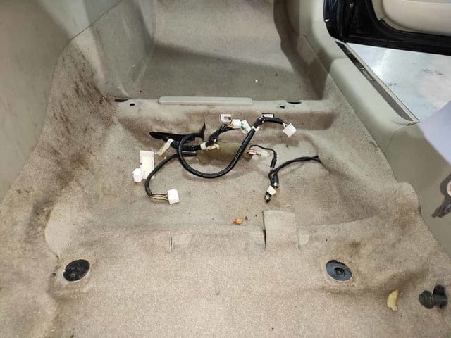新北汽車內部清潔推薦。樹林汽車醫美診所。內裝中度拆洗服務