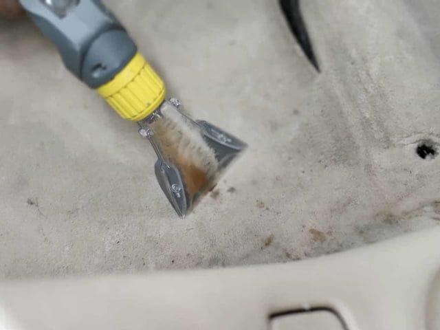 新北汽車內部清潔推薦。樹林汽車醫美診所。內裝中度拆洗服務