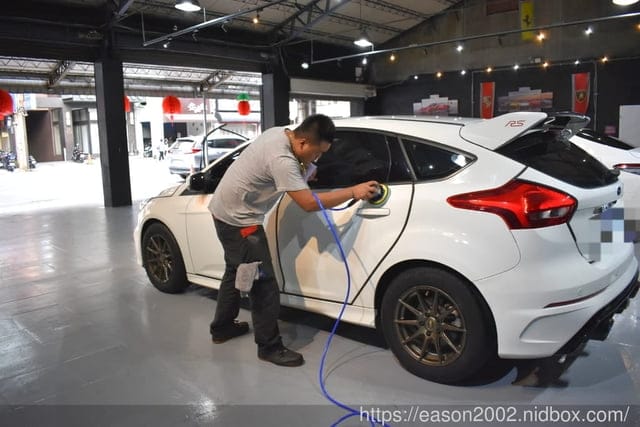 桃園汽車美容推薦 新開幕#Lee車體美研所（旗艦店）。洗車內裝/前擋玻璃除油/亮光蠟/引擎蓋小美容