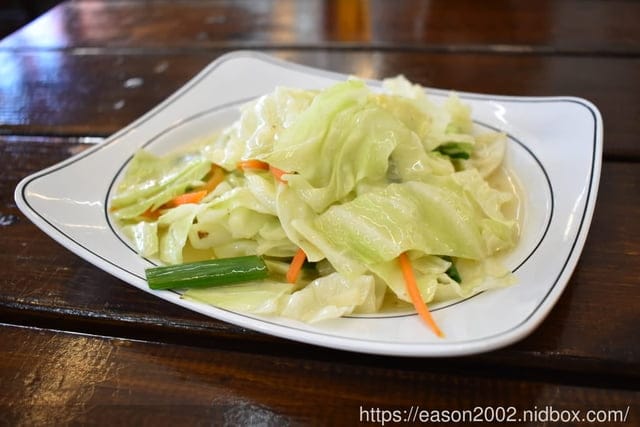 宜蘭五結美食推薦。#百匯窯烤雞海鮮快炒餐廳。榮獲宜蘭十大美食獎的窯烤雞。原汁原味的窯烤雞汁，香氣直逼撲鼻。價位親民的宜蘭美食推薦