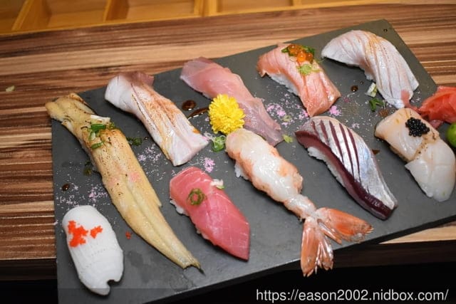基隆居酒屋推薦。#手塩居食屋。創意日式串燒/日式料理。自釀精釀啤酒，特殊風味，喜愛來一杯的朋友，絕不能錯過。嚴選基隆漁港新鮮魚貨，保留食材原味，特殊創意料理手法
