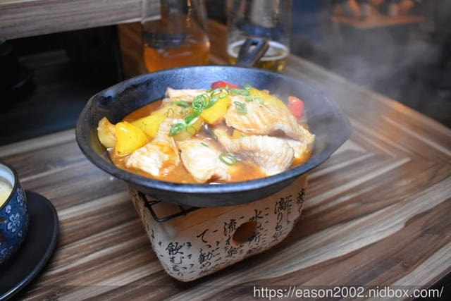 基隆居酒屋推薦。#手塩居食屋。創意日式串燒/日式料理。自釀精釀啤酒，特殊風味，喜愛來一杯的朋友，絕不能錯過。嚴選基隆漁港新鮮魚貨，保留食材原味，特殊創意料理手法