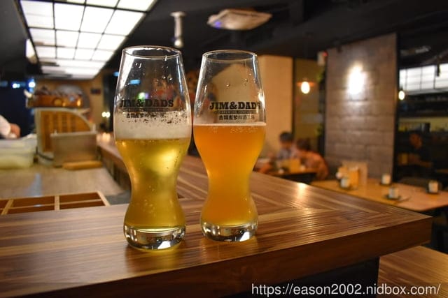 基隆居酒屋推薦。#手塩居食屋。創意日式串燒/日式料理。自釀精釀啤酒，特殊風味，喜愛來一杯的朋友，絕不能錯過。嚴選基隆漁港新鮮魚貨，保留食材原味，特殊創意料理手法