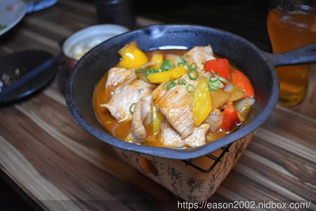 基隆居酒屋推薦。#手塩居食屋。創意日式串燒/日式料理。自釀精釀啤酒，特殊風味，喜愛來一杯的朋友，絕不能錯過。嚴選基隆漁港新鮮魚貨，保留食材原味，特殊創意料理手法