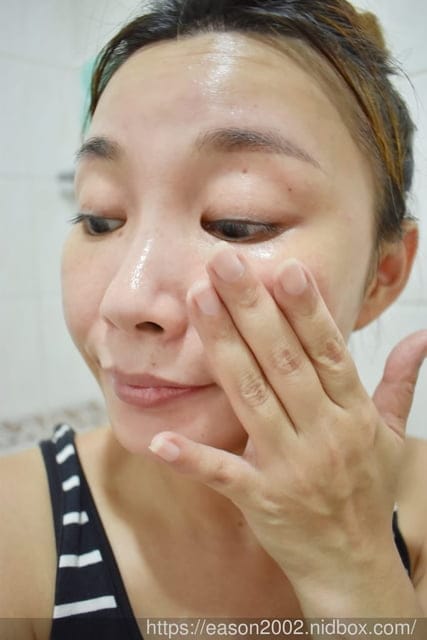 感受清涼的春之精油保養。花草藥石 四季精油之春。一瓶從頭到腳都能使用，舒緩放鬆的精油保養法則