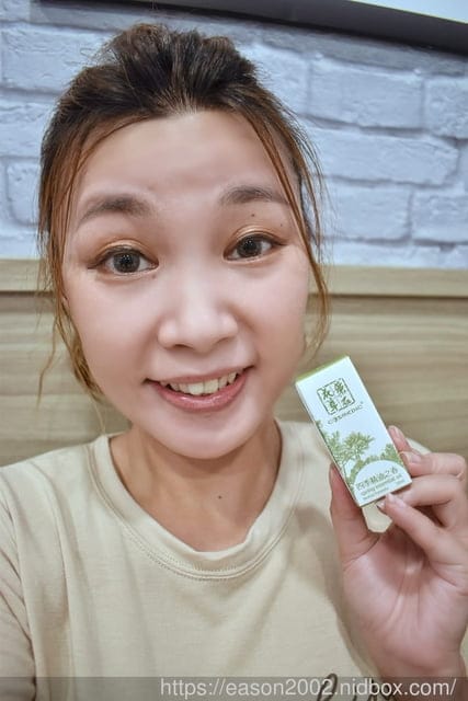 感受清涼的春之精油保養。花草藥石 四季精油之春。一瓶從頭到腳都能使用，舒緩放鬆的精油保養法則