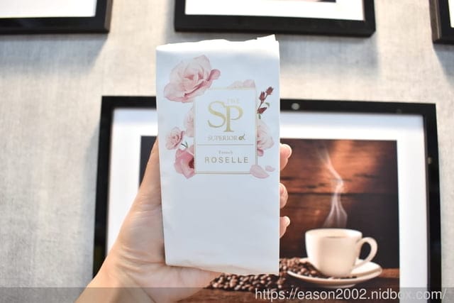 The SP 私完美保養口含錠。洛神花+蔓越莓+益生菌，完美私密守護配方。用香甜風味維持私密肌膚防護