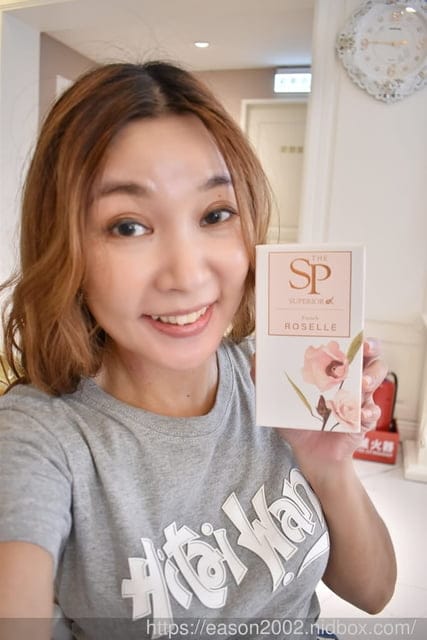 The SP 私完美保養口含錠。洛神花+蔓越莓+益生菌，完美私密守護配方。用香甜風味維持私密肌膚防護