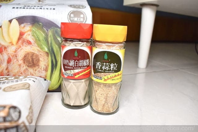 宅配美食。飛馬純米粉。含米量100%/不添加防腐劑/無漂白/無添加味精色素。只要短短2分鐘，輕鬆美味上桌