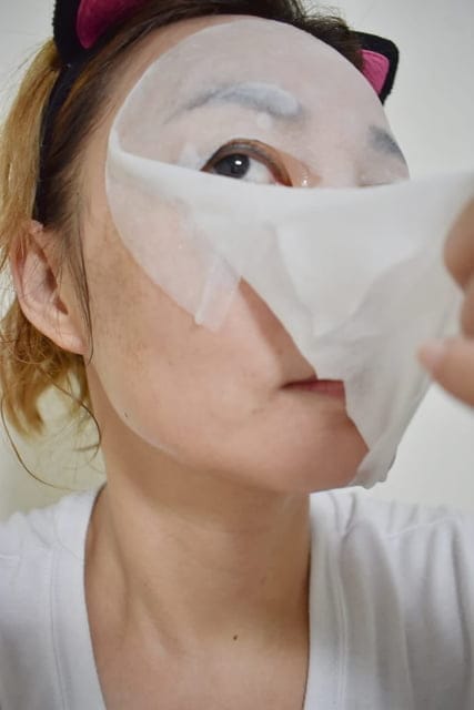 開架保養推薦。森田藥粧 密集保養 特濃黃金保濕晚安面膜。一片抵6片的強效保濕滋潤。平價面膜使用心得分享