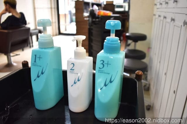 淡水美髮/淡水美甲推薦。DM hair salon 淡水染護專店/指尖空間。親民價格的染髮，使用專業髮品修護。美甲師細心呵護我的雙手與雙足，今年夏天，美翻啦！
